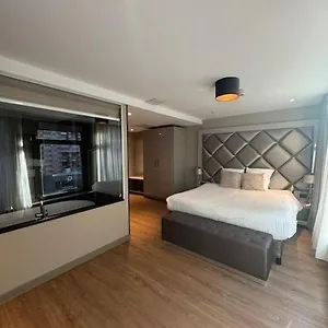 Hotel Dream, Amesterdão