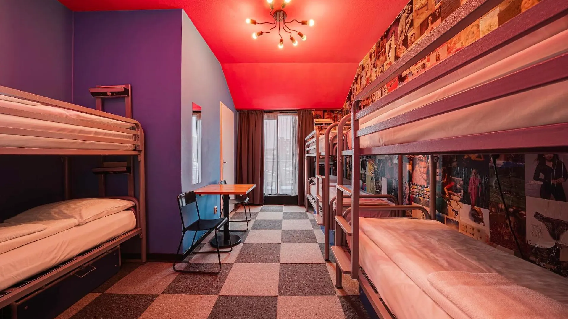 St Christophers Inn At The Winston Amsterdam Holandia